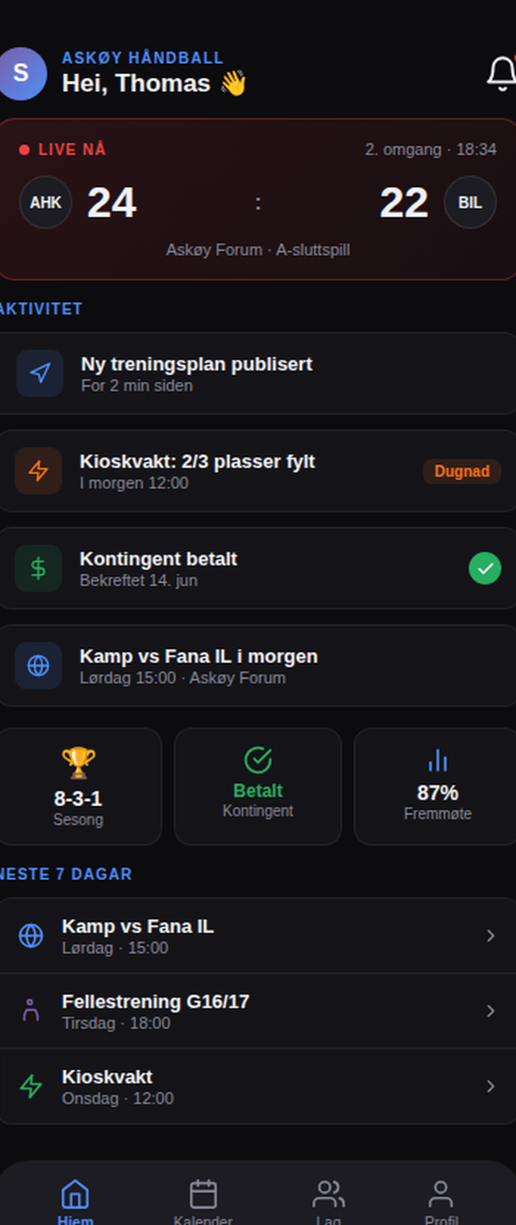 Samspill app-skjerm med live kamp, aktivitetsfeed og kommende events